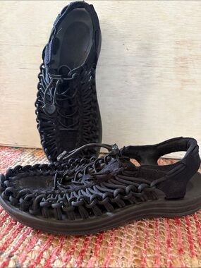 SZ 10 keen unseen sandel sneaker
